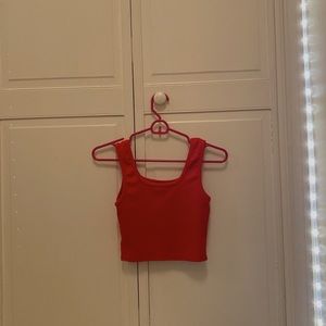 Red cropped tank!❤️